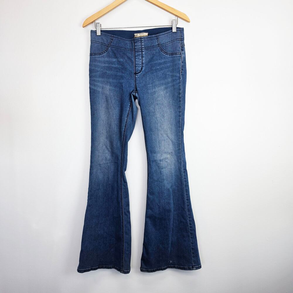 Free People Mid Rise Pull On Flared Bell Bottom Jeans 28x33.5 Retro 70s